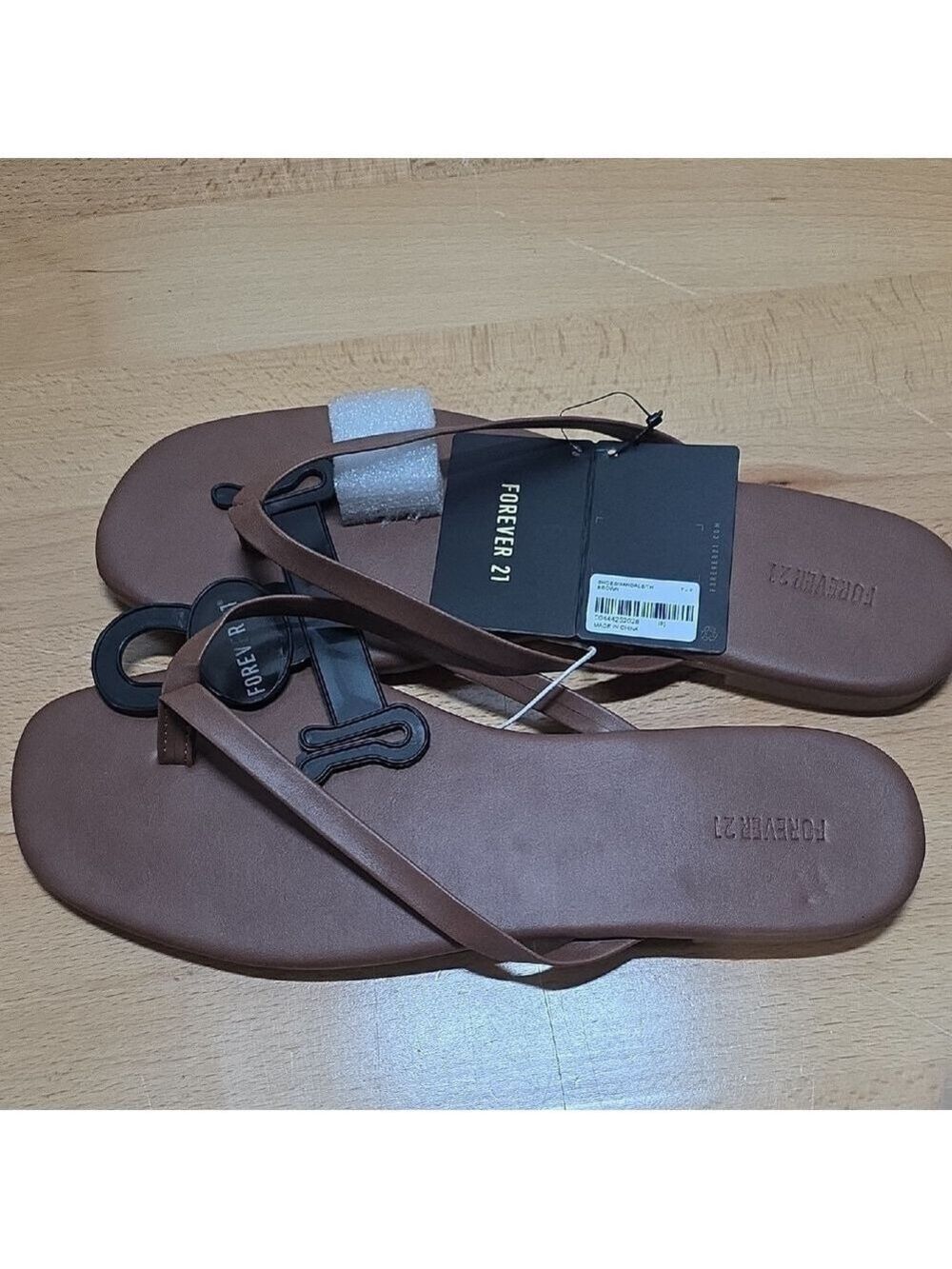 Forever 21 Brown Flip-Flop Sandals Minimalist Design Size 9
